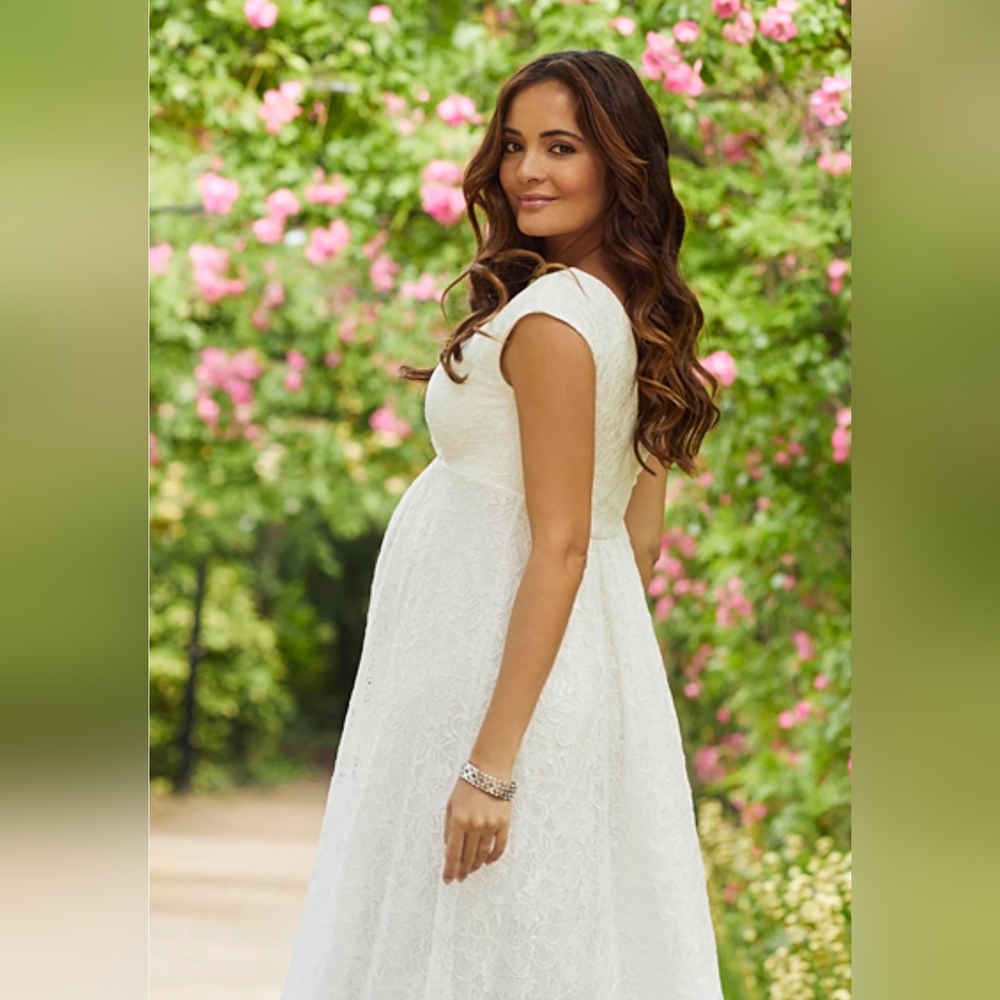 Tiffany Rose Ivory Top Lace Maternity Bridal GownSize 0